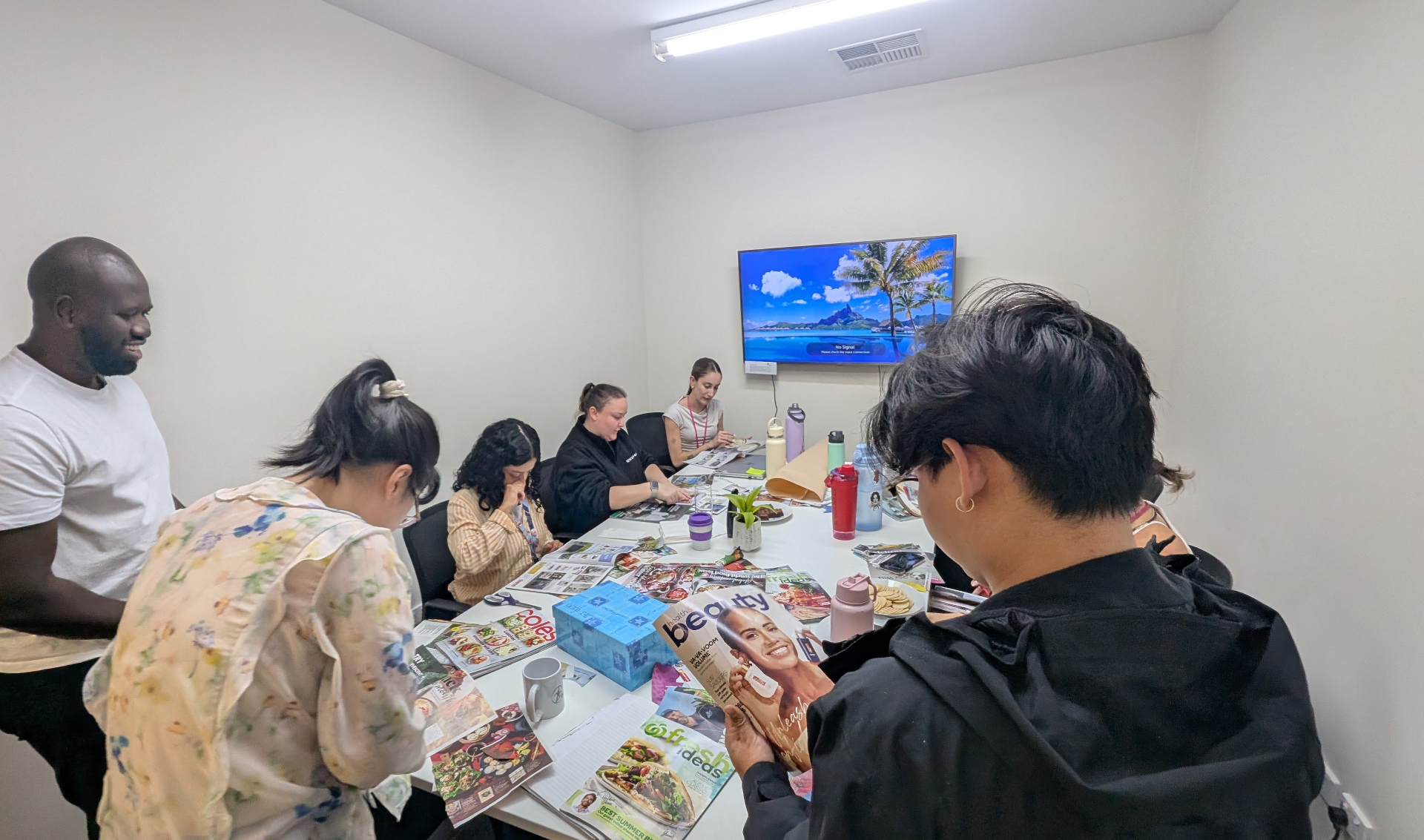 2b Inclusive team running a collaborative workshop session